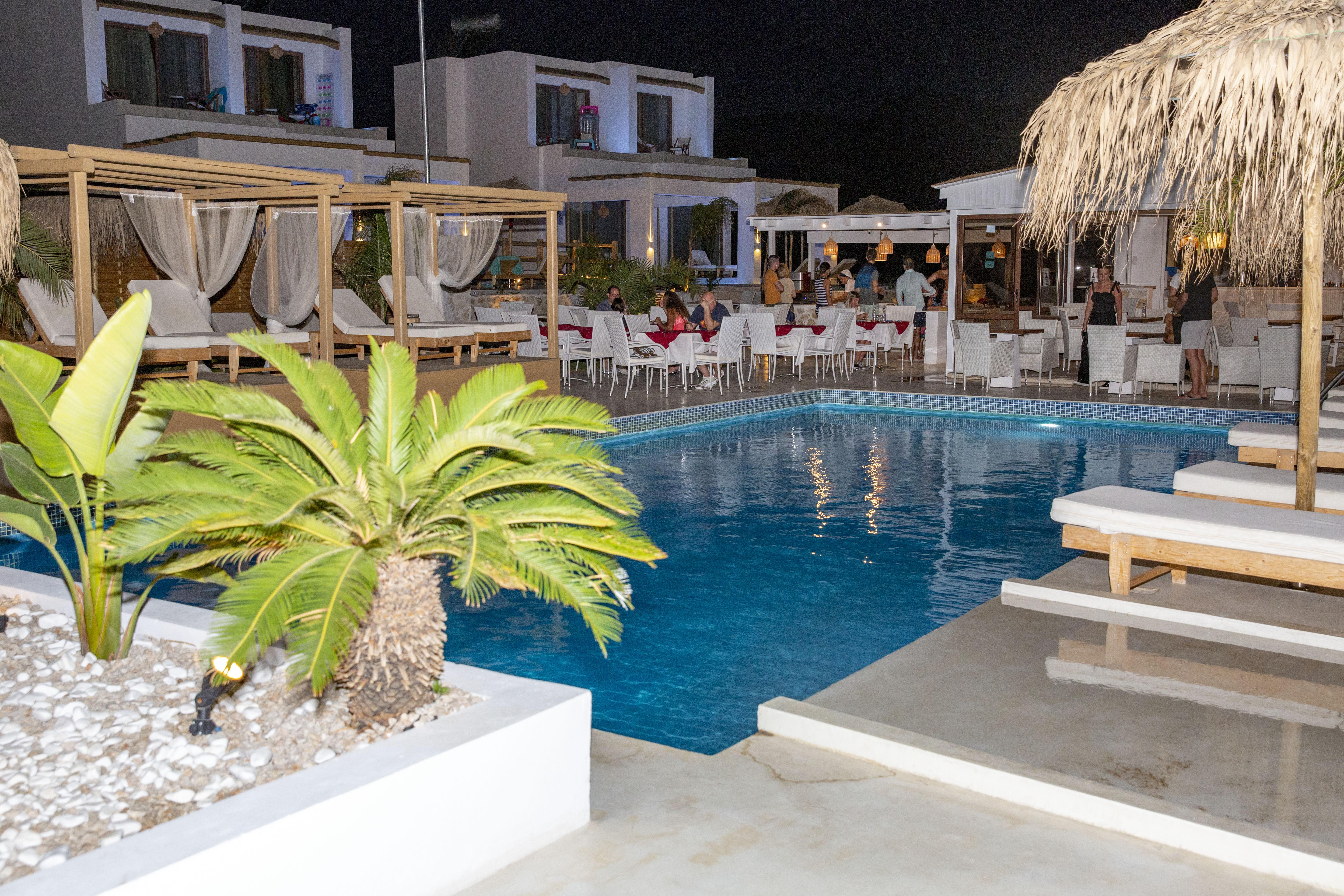 Alia Luxury And Hotel Haraki