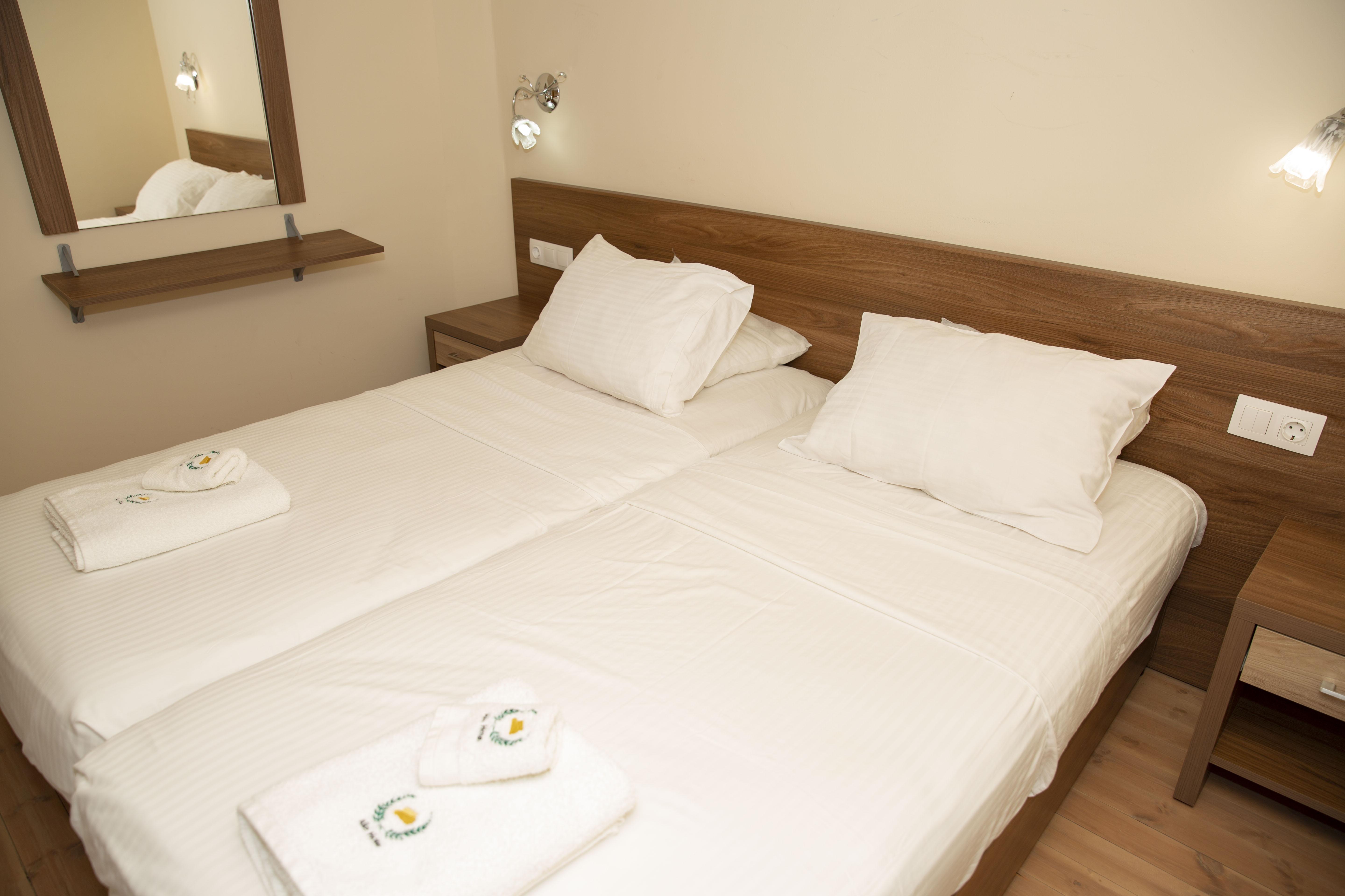Alia Luxury And Hotell 3*