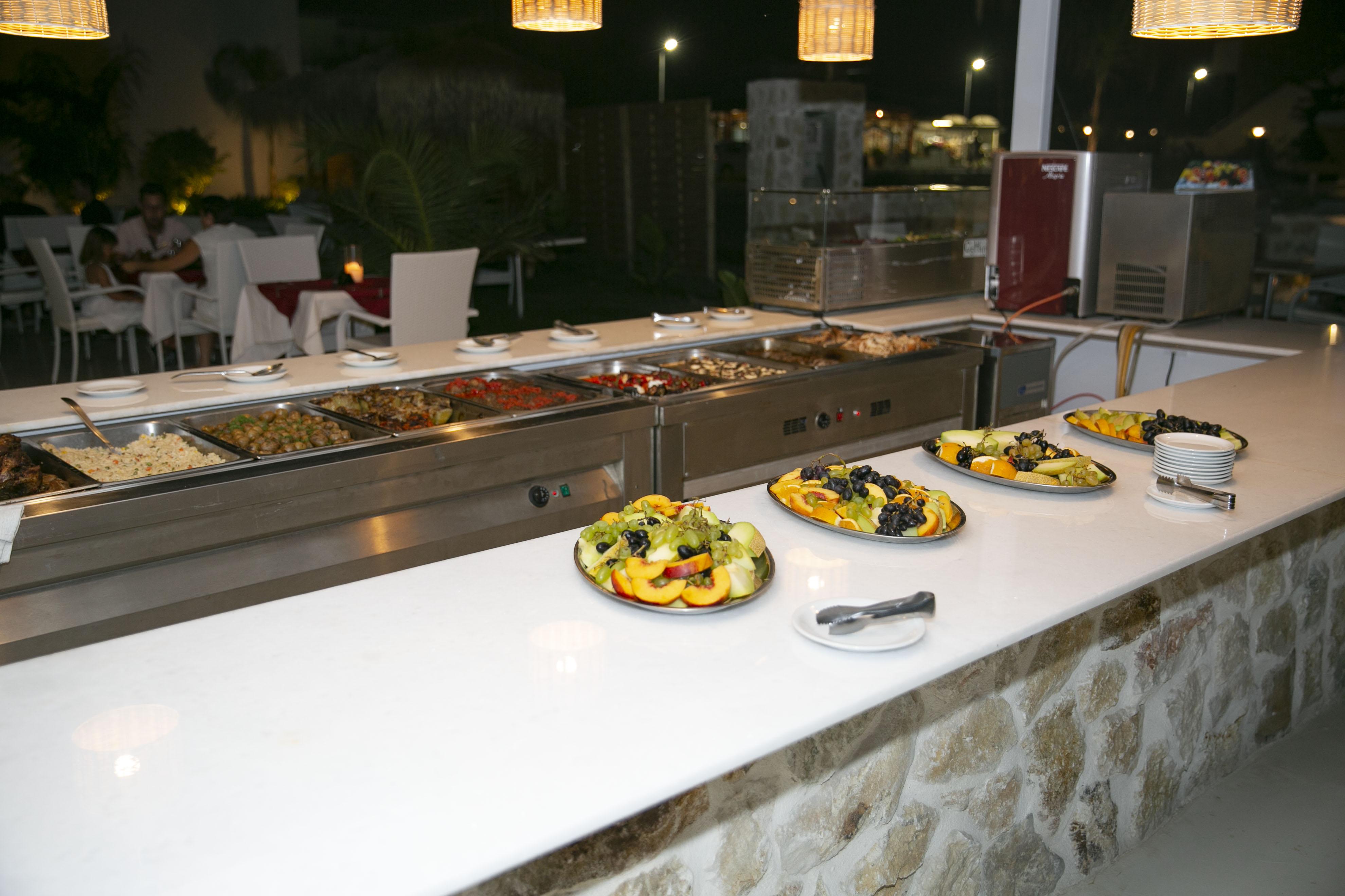Alia Luxury And Hotel Charaki