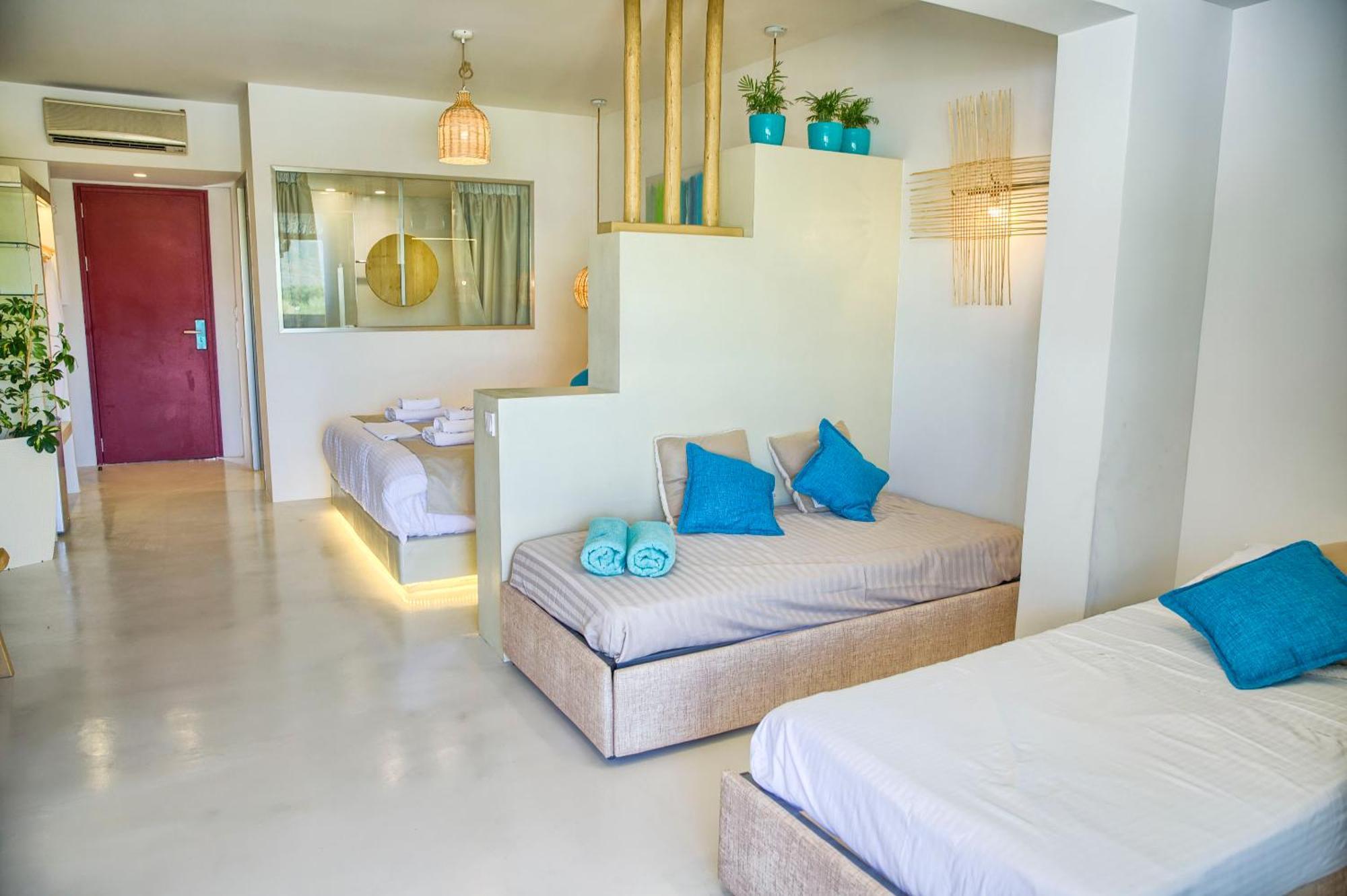 Alia Luxury And Hotel Charaki
